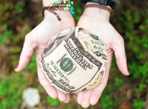 money-652560_1280